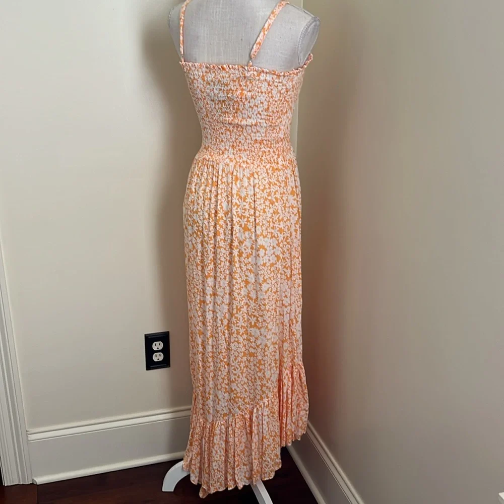 ☀️Smocked Spaghetti Strap Maxi. Size Medium